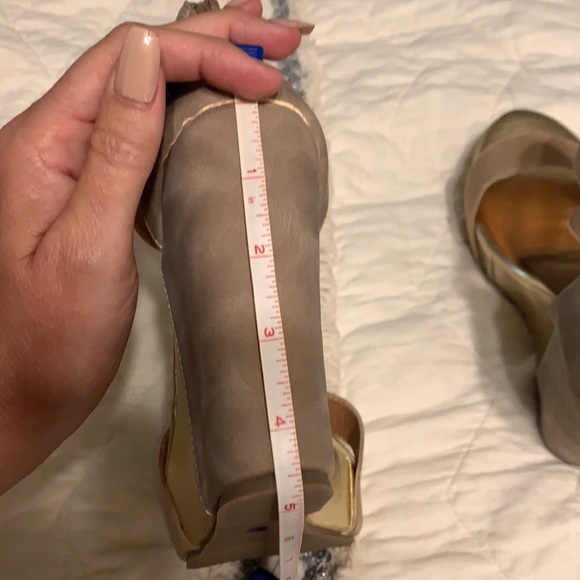 Gold and Tan Wedges Zipper Back - Picture 7 of 7